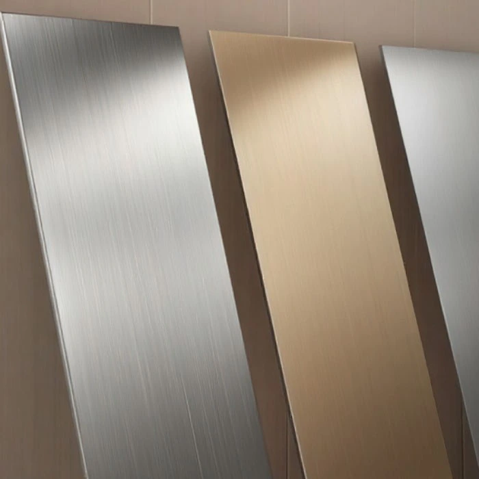 Metallist tekstureeritud spooni paneel